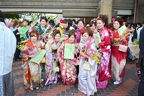 責任と誇りを持ち 歩め 石垣市成人式